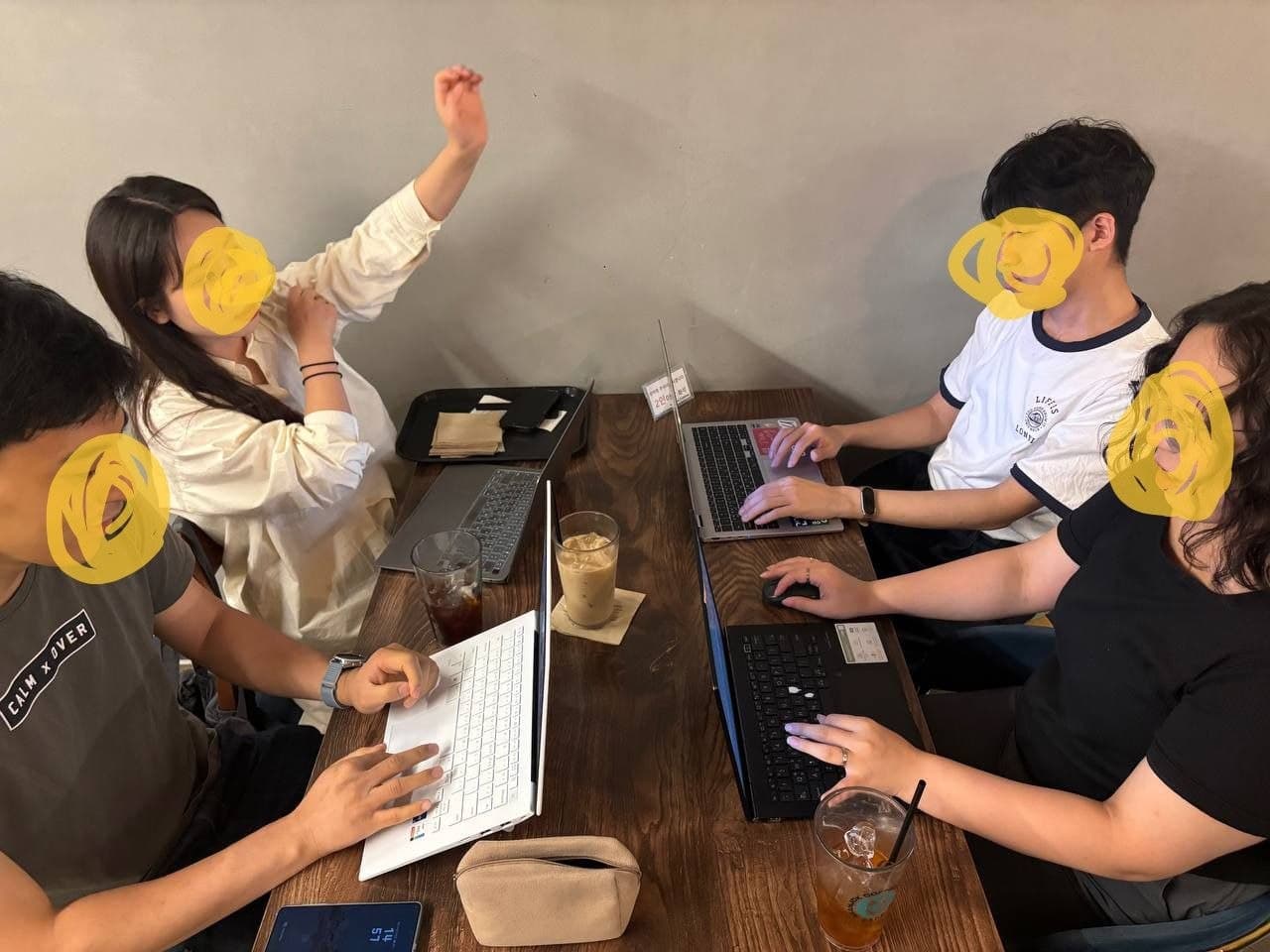 두끼 활동 모습 2